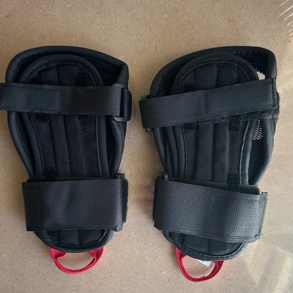 Bodyprox black flexible